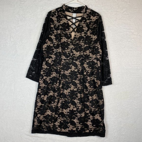 torrid Dresses & Skirts - Torrid Dress Womens Size 2 Black Floral Lace Night Out Long Sleeve V-Neck Midi